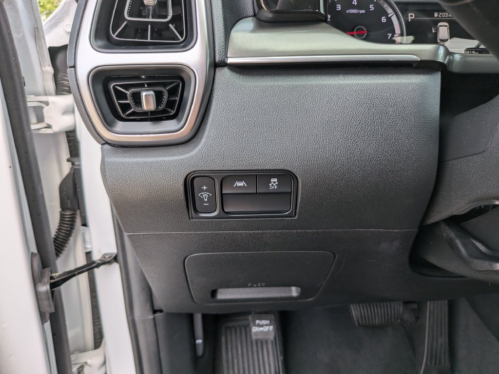 Certified 2023 Kia Sorento LX FWD image 27