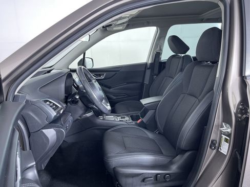 Used 2023 Subaru Forester Premium image 15