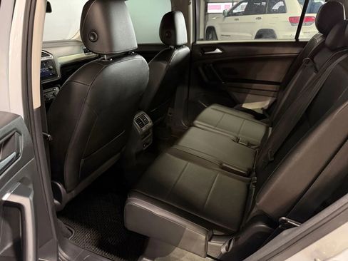 Used 2018 Volkswagen Tiguan SE image 13