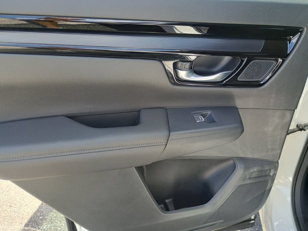 Used 2025 Honda CR-V EX-L image 15