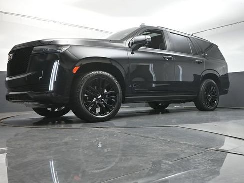 Used 2024 Cadillac Escalade Sport Platinum w/ Heavy-Duty Trailer Package AWD/4WD image 37