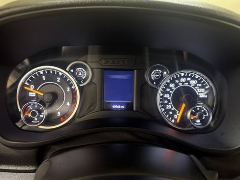 Used 2022 RAM 2500 Tradesman image 12