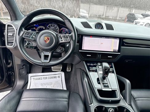 Used 2019 Porsche Cayenne Turbo w/ Premium Plus Package image 25