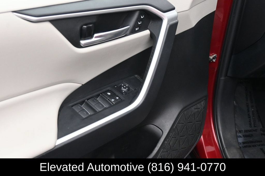 Used 2023 Toyota RAV4 XLE Premium AWD/4WD image 16