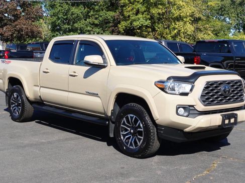 Used 2020 Toyota Tacoma TRD Sport image 4