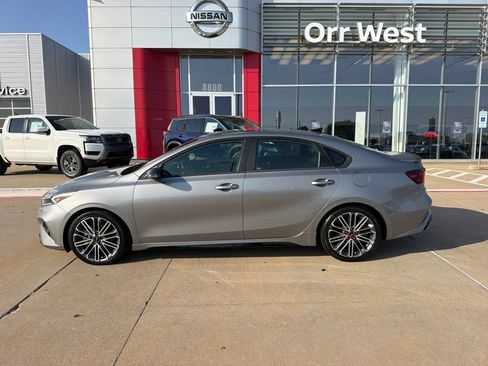 Used 2022 Kia Forte GT w/ GT2 Package FWD image 2