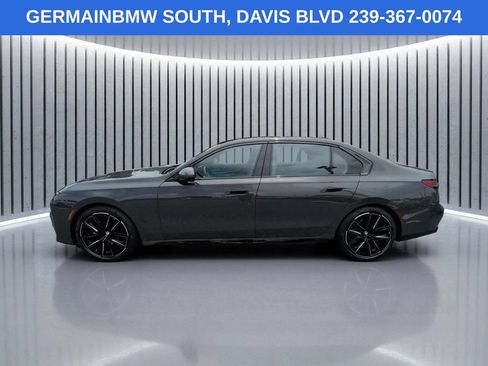 Used 2023 BMW 740i RWD image 8