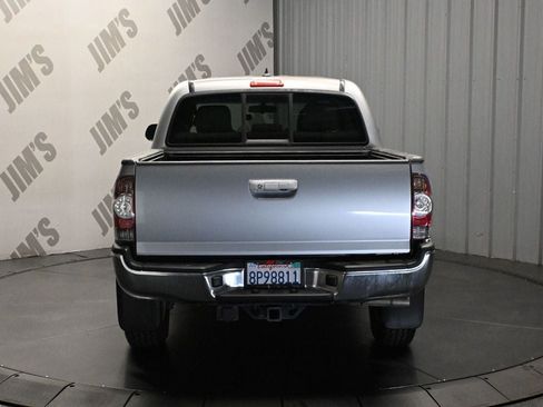 Used 2014 Toyota Tacoma PreRunner w/ SR5 Package RWD image 6