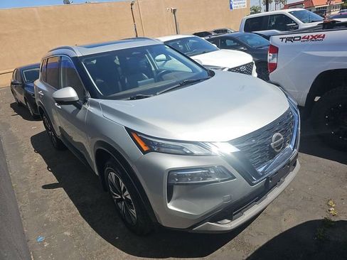 Used 2021 Nissan Rogue SV w/ Premium Package AWD/4WD image 2