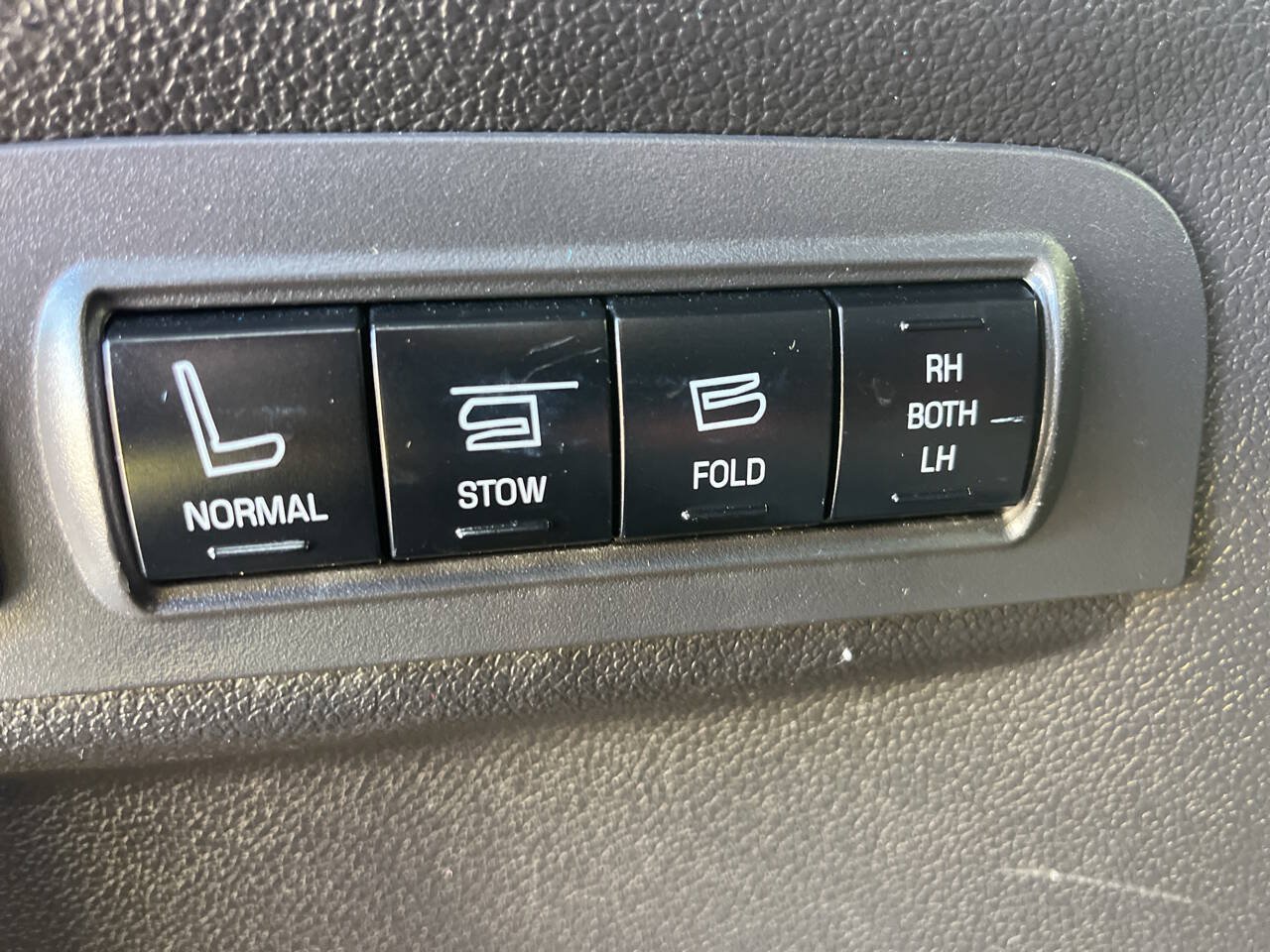 Used 2012 Ford Explorer Limited AWD/4WD image 36