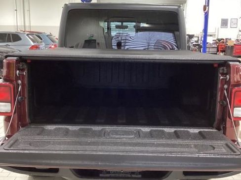 Used 2022 Jeep Gladiator Sport image 17