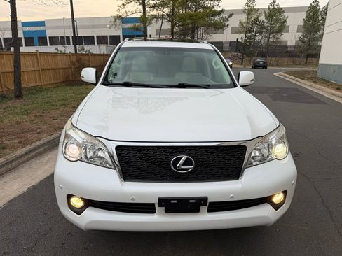 Used 2012 Lexus GX 460 image 8