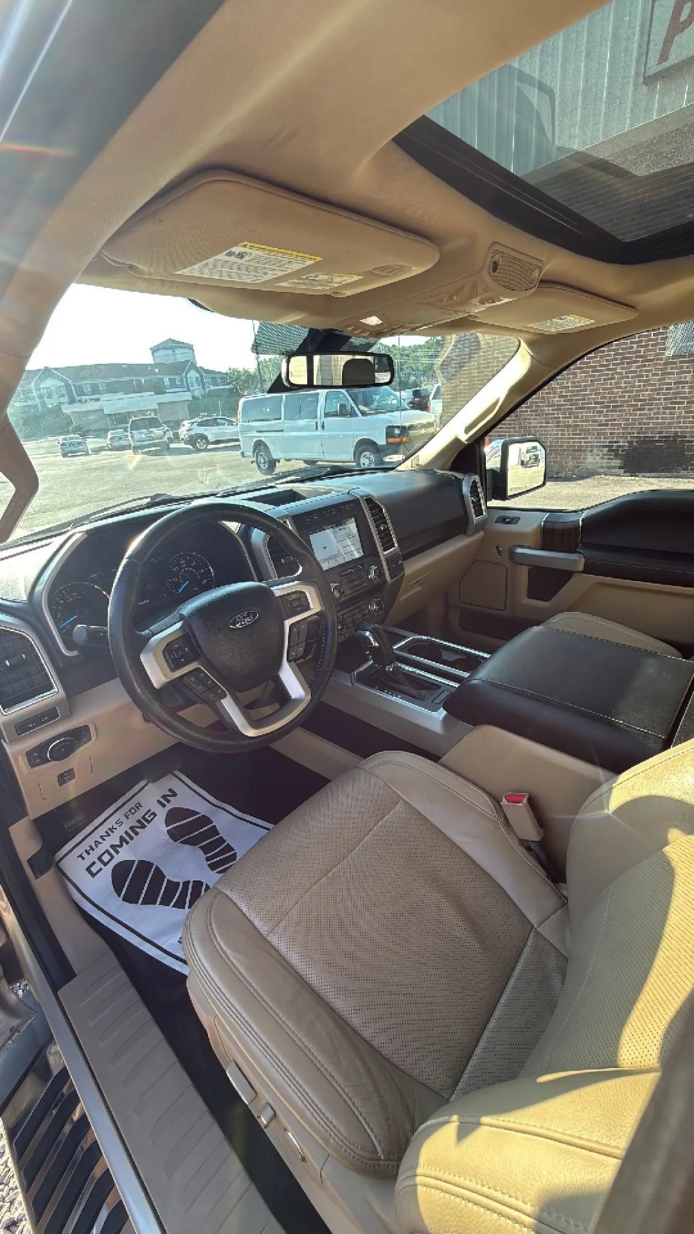 Used 2017 Ford F150 Lariat w/ Equipment Group 502A Luxury AWD/4WD image 28