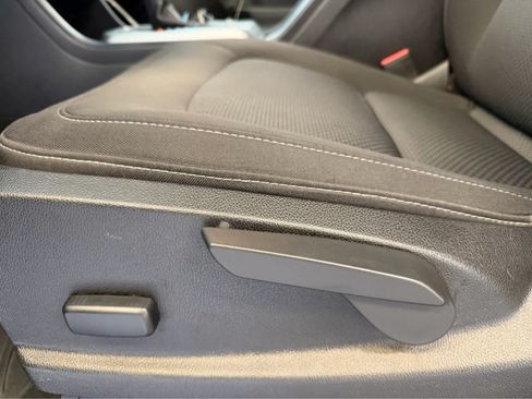 Used 2019 Chevrolet Colorado LT w/ LT Convenience Package RWD image 12