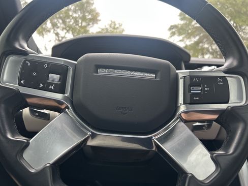 Used 2022 Land Rover Discovery S R-Dynamic image 24