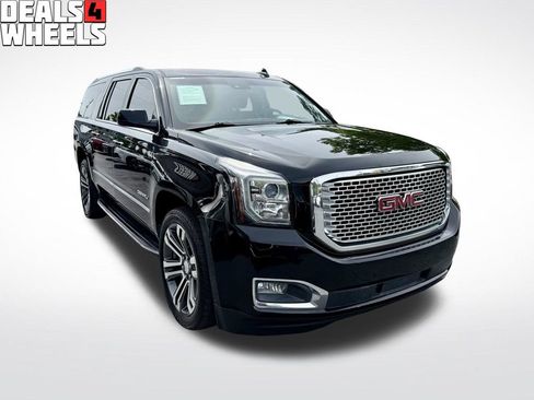 Used 2017 GMC Yukon XL Denali w/ Open Road Package AWD/4WD image 3