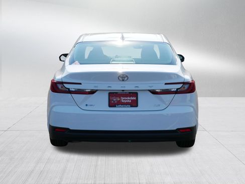 Used 2025 Toyota Camry LE w/ Convenience Package FWD image 4