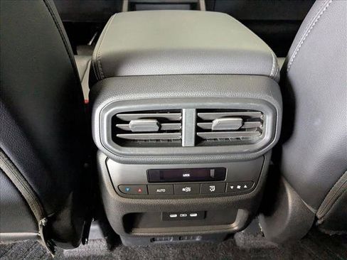 Used 2024 Honda Pilot EX-L image 16