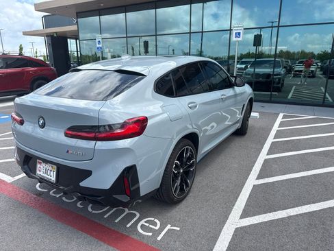 Used 2025 BMW X4 M40i AWD/4WD image 3