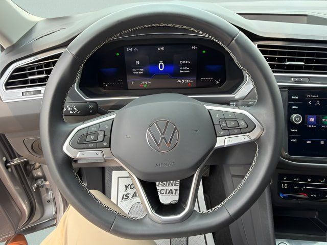 Certified 2023 Volkswagen Tiguan SE AWD/4WD image 11