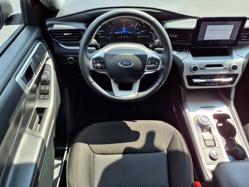 Certified 2023 Ford Explorer XLT image 13