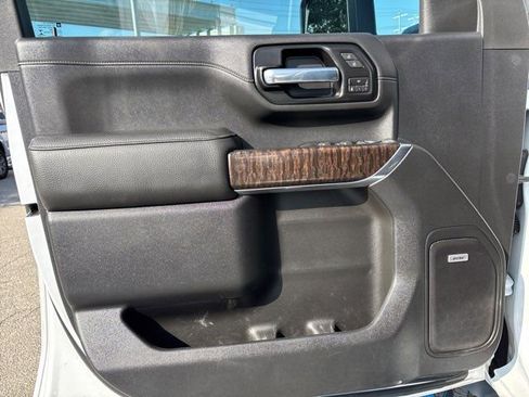 Used 2020 GMC Sierra 2500 Denali w/ Denali Ultimate Package image 17