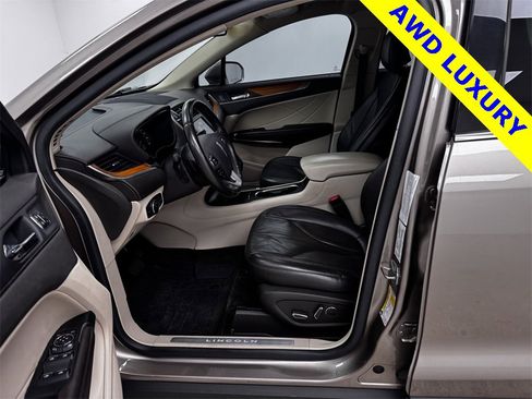 Used 2018 Lincoln MKC Select w/ Select Plus Package image 10