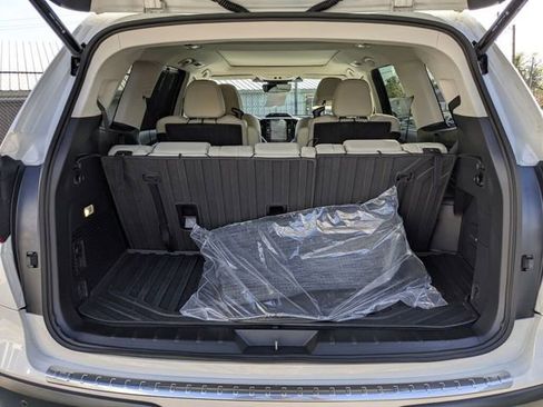 Certified 2025 Subaru Ascent Limited w/ Popular Package #1 image 38