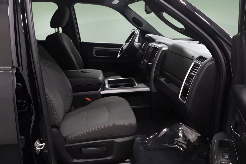 Used 2023 RAM 1500 Warlock AWD/4WD image 18