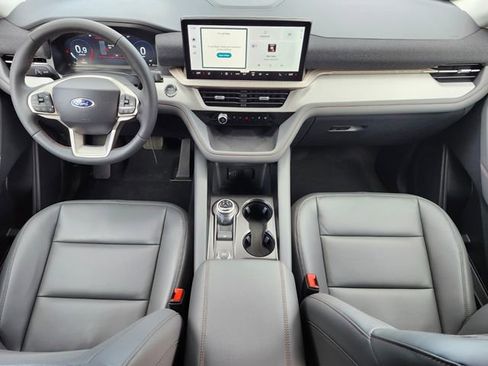 New 2026 Ford Explorer Active w/ Active Comfort Package image 12