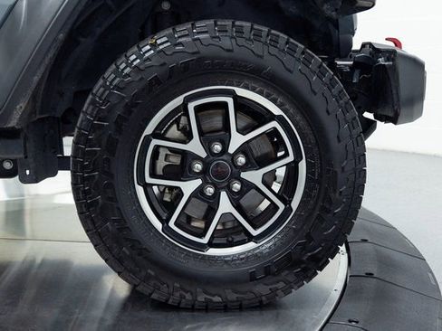 Used 2024 Jeep Gladiator Rubicon w/ Convenience Group image 26