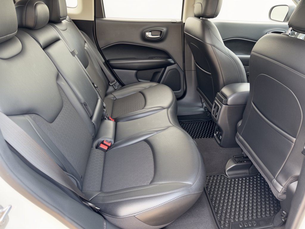 Used 2021 Jeep Compass Latitude AWD/4WD image 29