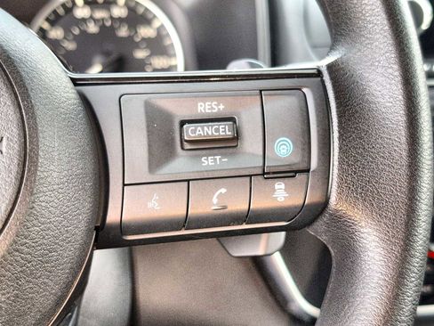 Used 2023 Nissan Rogue SV image 24