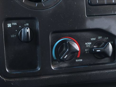 Used 2016 Ford E-450 and Econoline 450 Super Duty w/ Power Windows & Locks Group RWD image 29