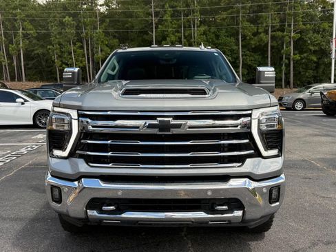 Used 2024 Chevrolet Silverado 2500 LTZ w/ LTZ Plus Package AWD/4WD image 5