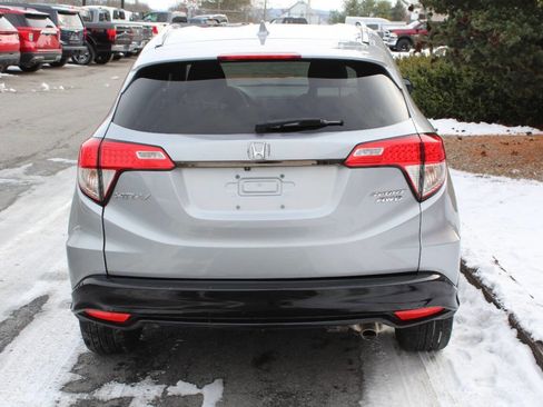 Used 2022 Honda HR-V Sport image 7