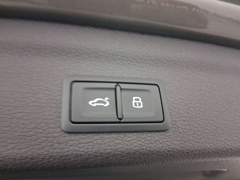 Used 2025 Audi Q3 2.0T Premium Plus w/ Premium Plus Package image 31