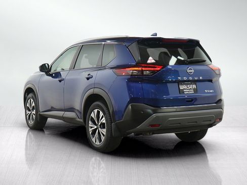 Used 2023 Nissan Rogue SV w/ SV Premium B Package AWD/4WD image 3