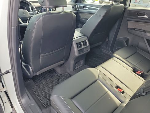 Used 2023 Volkswagen Atlas Cross Sport SEL image 16