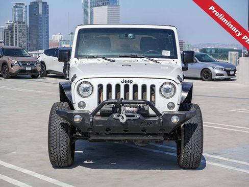 Used 2017 Jeep Wrangler Unlimited Sahara w/ Connectivity Group AWD/4WD image 2