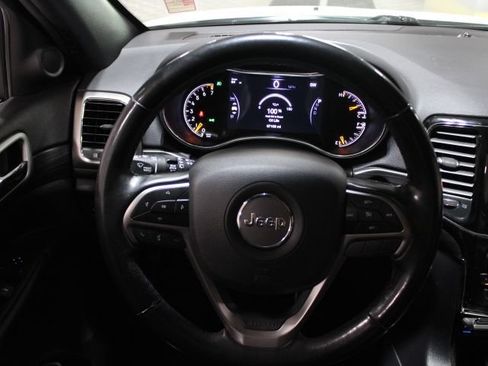 Used 2019 Jeep Grand Cherokee Altitude AWD/4WD image 33