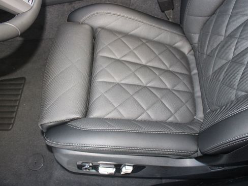 Used 2026 BMW X5 sDrive40i w/ M Sport Package RWD image 15