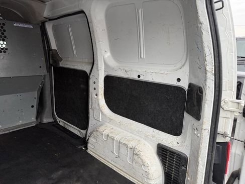 Used 2019 Nissan NV200 S image 15