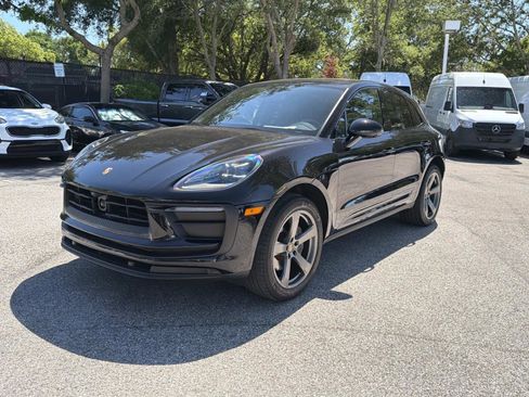 Used 2023 Porsche Macan Turbo AWD/4WD image 7