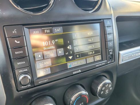 Used 2016 Jeep Compass High Altitude FWD image 13