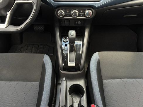 Used 2025 Nissan Versa SV FWD image 23