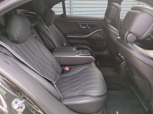 Used 2025 Mercedes-Benz S 63 AMG S image 31