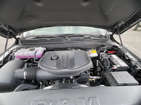 Used 2025 RAM 1500 Big Horn AWD/4WD image 58