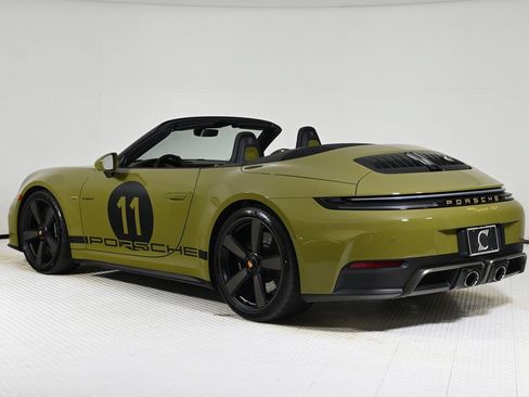 Used 2026 Porsche 911 GTS RWD image 3