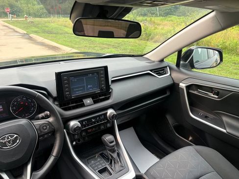 Used 2020 Toyota RAV4 XLE w/ Convenience Package AWD/4WD image 46